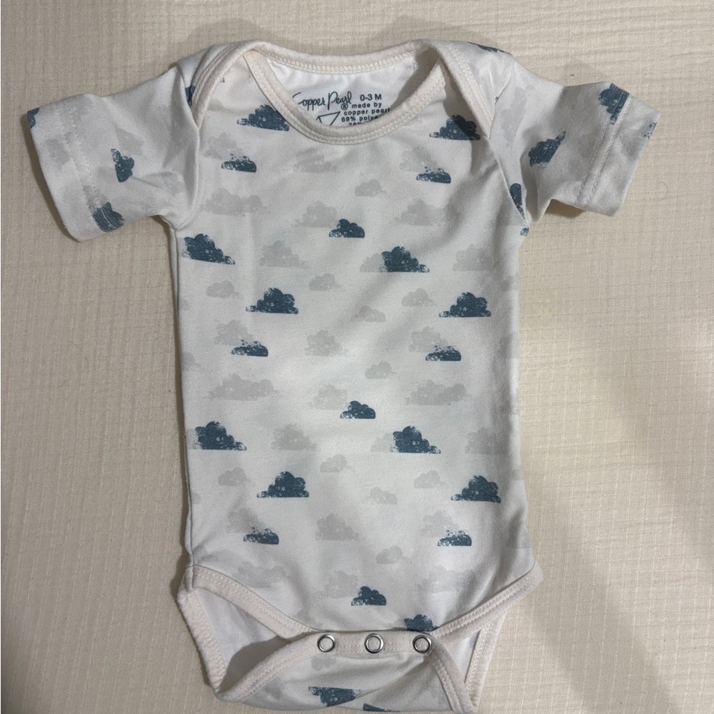 Short sleeve Copper Pearl onesie size 0-3